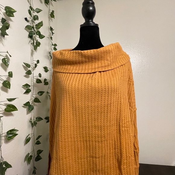 Free People Tops - NWT!! Free People Juicy Long Sleeve